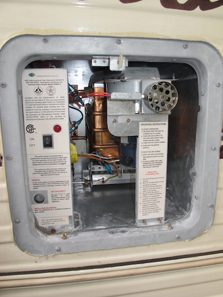 TANKLESS HOT WATER SYSTEM | Our Home Has 6 Wheels